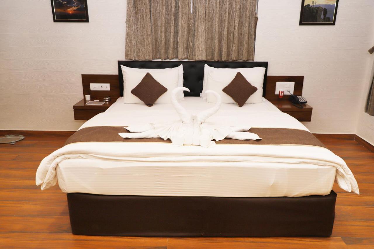 Hotel Millennium Park Panchgani Ngoại thất bức ảnh